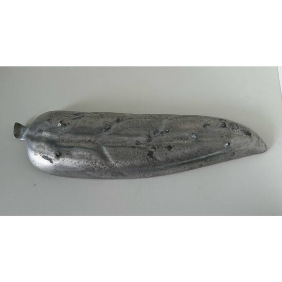 Vintage Aluminum Leaf Vegetable Tray B&B St Paul Minn 19"x5" - Picture 3 of 5